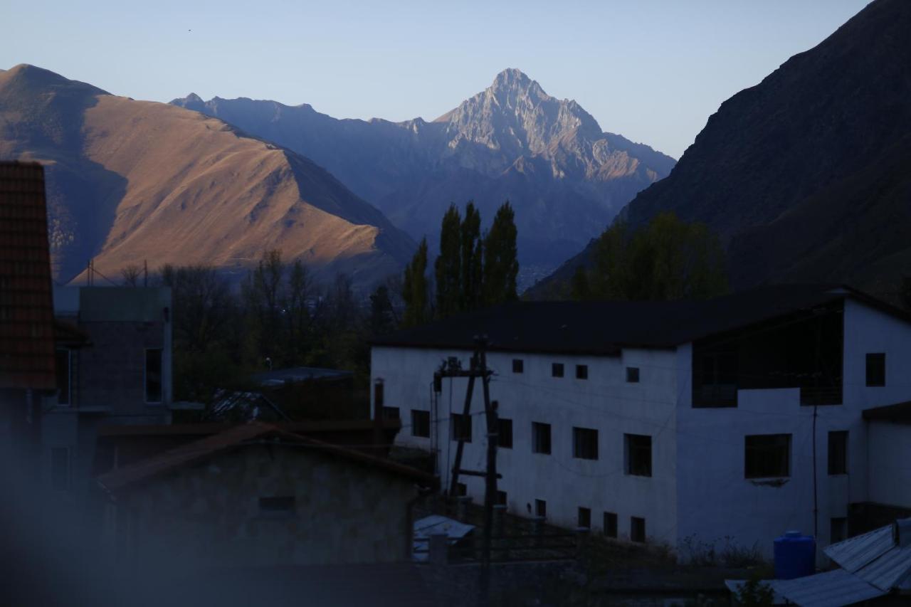 Soncho Kazbegi Hotel Buitenkant foto